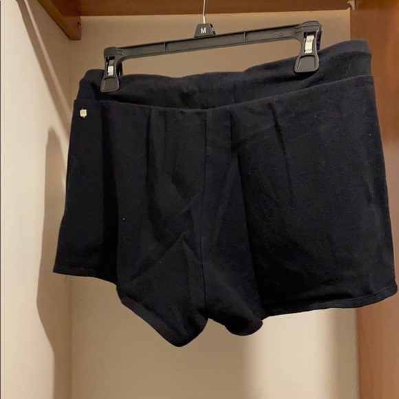 Fabletics | Sweat Shorts - Picture 6 of 8